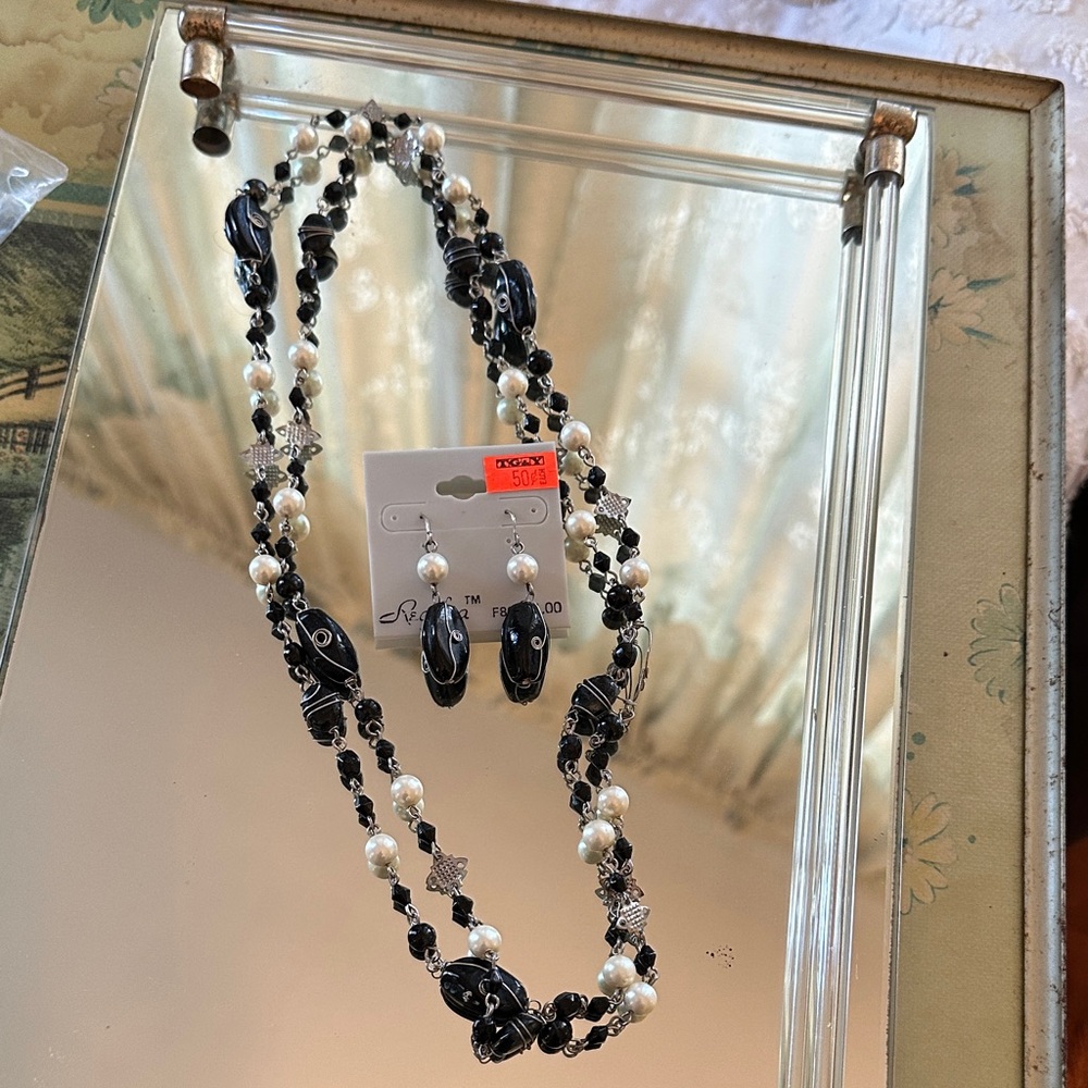 Vintage Black, Silver & Faux‎ Pearl Necklace & Wire Earring Set